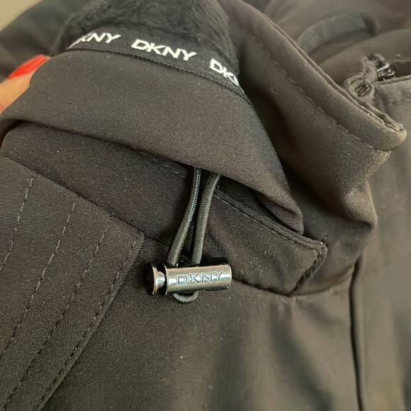 NWT 🔥 DKNY Water Resistant Rain/Snow Jacket ❄️🌨️ - Picture 7 of 8